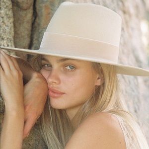 ✨BRAND NEW✨ Lack Of Color Benson Tri Beige